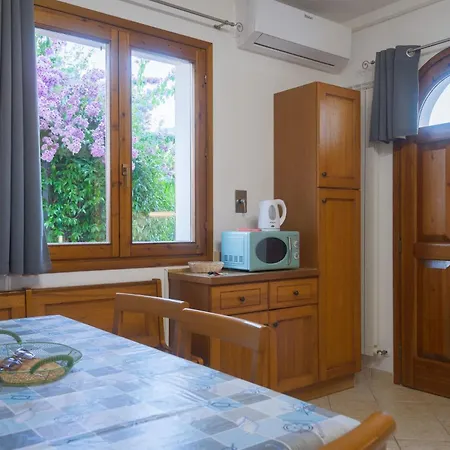 Lacona Con Giardino Appartement *