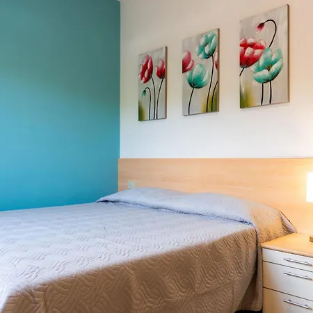 Appartement Lacona Con Giardino *